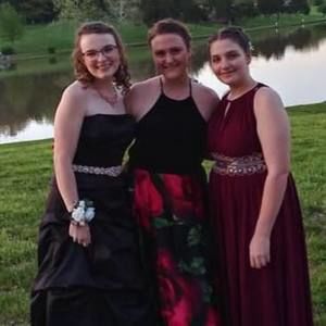 Meet your Posher, Linda